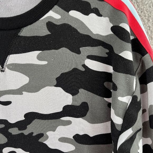 OFF DUTY BB Dakota Cropped Sweater Womens small Black Camouflage Striped Sleeve - Picture 2 of 14